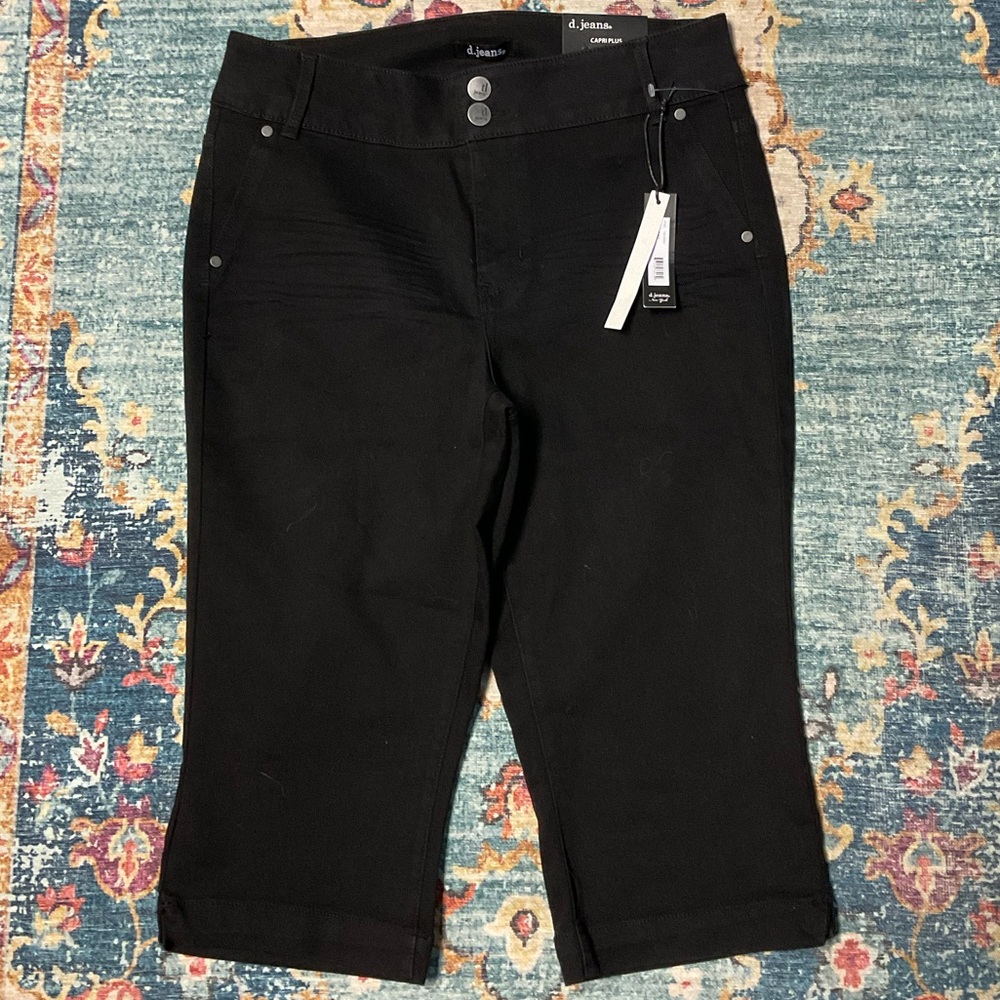 d.jeans Black Jean Capris - NWT